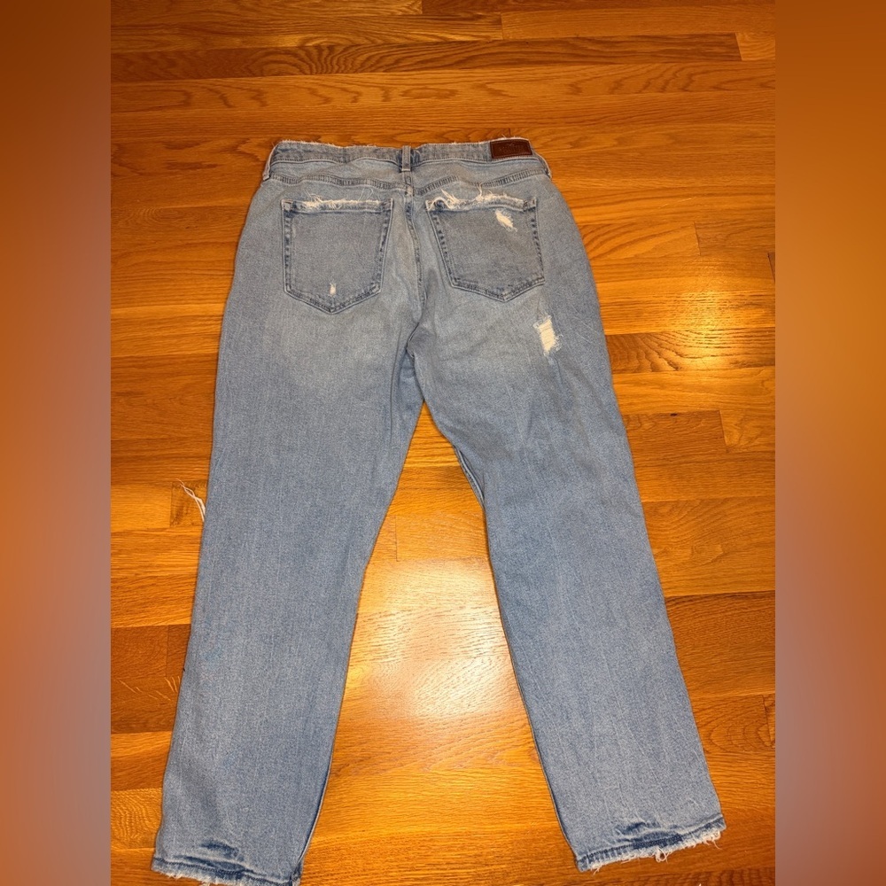 Y2K Hollister Curvy High-Rise Mom Jeans | Distressed | Light Wash 13R | W31 L27 - Picture 4 of 7